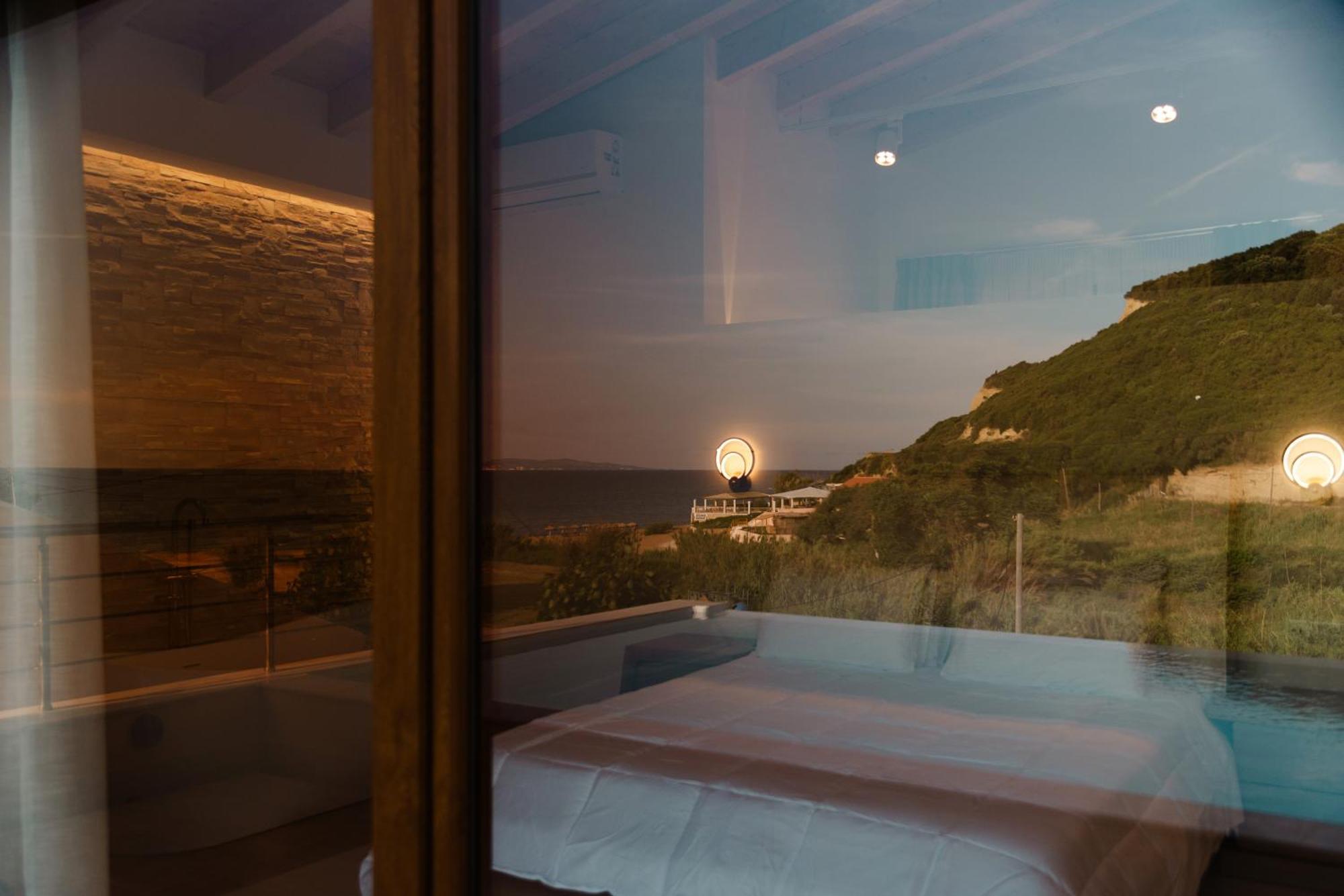 Villa Vasillis-Heated Swimming Pool With Infinity View Vitalades Exterior photo